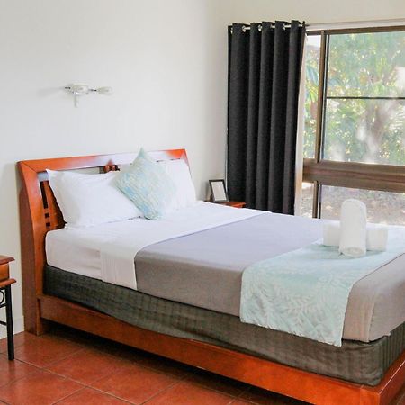 Birch Motel Bowen Previously Known As Bowen Arrow Motel Εξωτερικό φωτογραφία