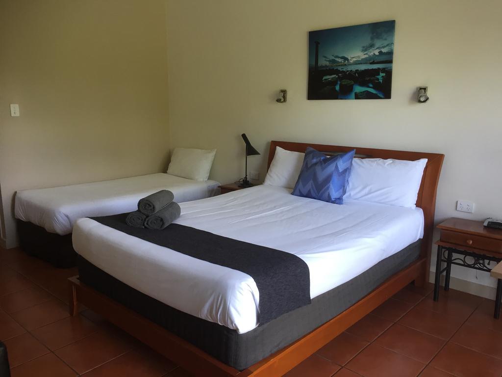 Birch Motel Bowen Previously Known As Bowen Arrow Motel Εξωτερικό φωτογραφία
